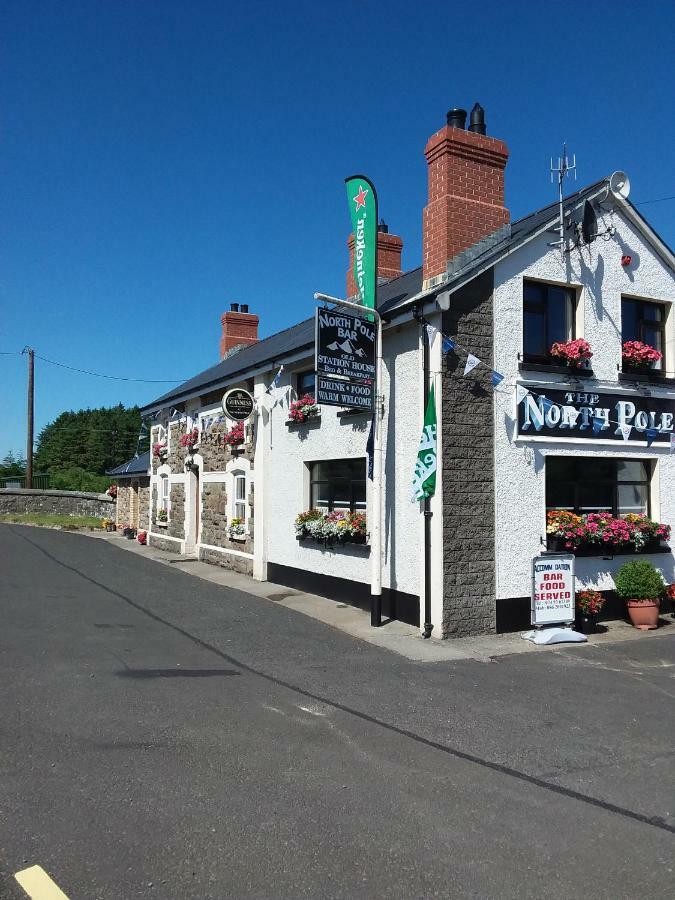 The North Pole Hotel Drumfree Exterior photo